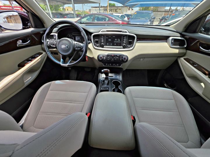 KIA SORENTO LX 2018