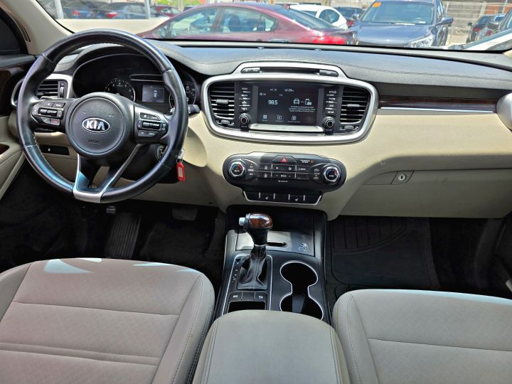 KIA SORENTO LX 2018