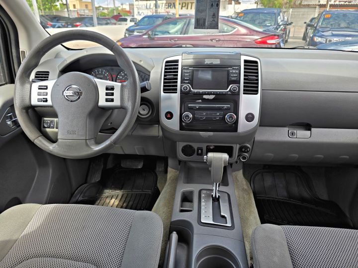 NISSAN FRONTIER SV 2018