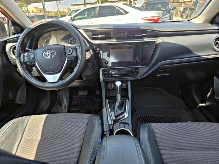TOYOTA COROLLA SE 2017