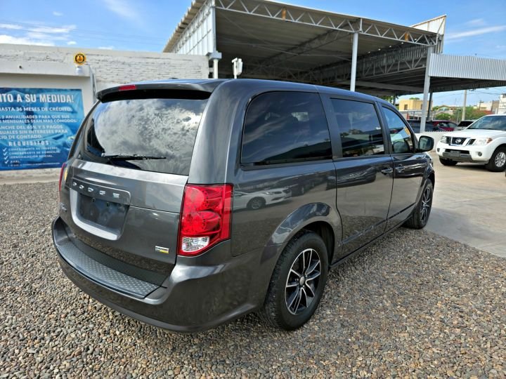 DODGE GRAND CARAVAN SXT 2018