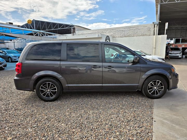 DODGE GRAND CARAVAN SXT 2018