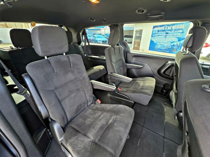 DODGE GRAND CARAVAN SXT 2018