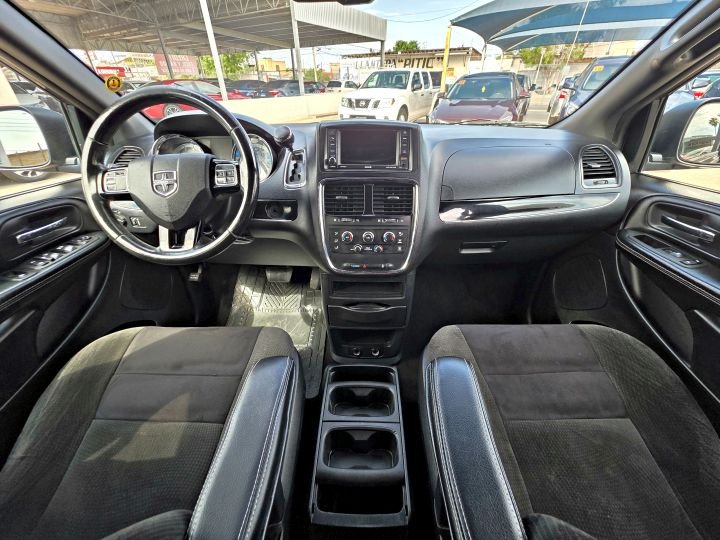 DODGE GRAND CARAVAN SXT 2018
