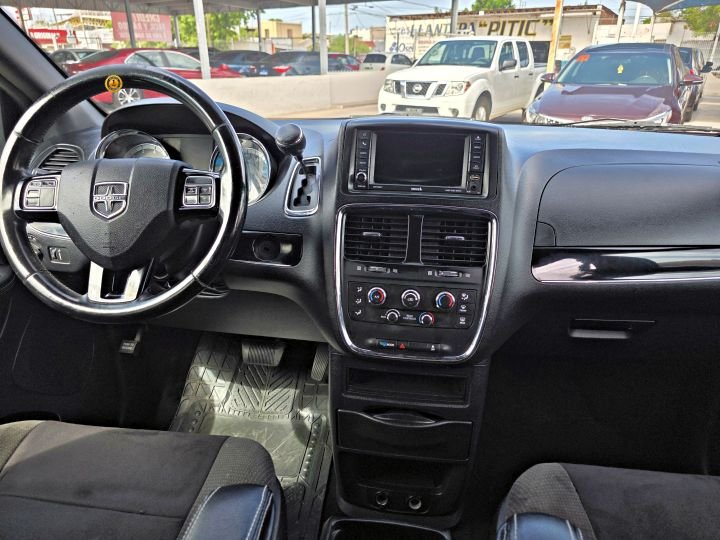 DODGE GRAND CARAVAN SXT 2018