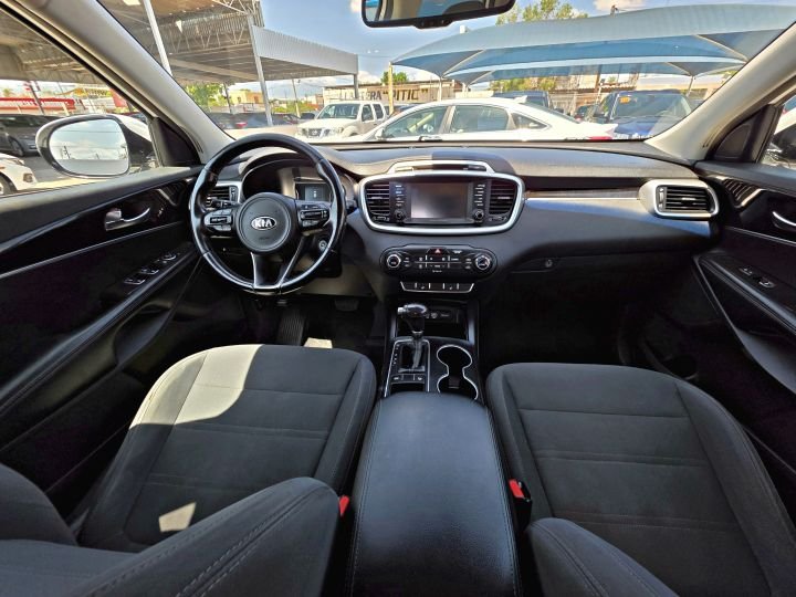 KIA SORENTO LX 2018