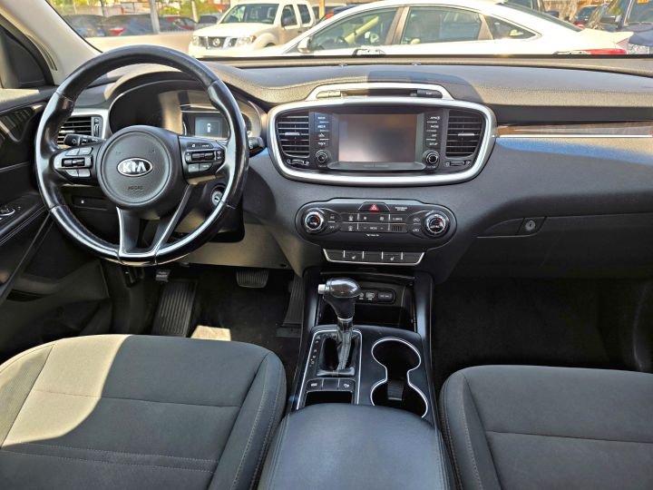 KIA SORENTO LX 2018