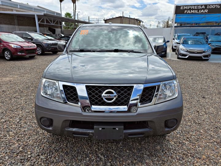 NISSAN FRONTIER SV 2018 GRIS