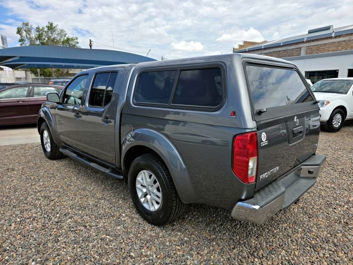 NISSAN FRONTIER SV 2018 GRIS