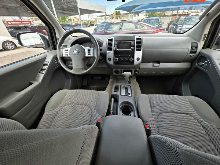 NISSAN FRONTIER SV 2018 GRIS