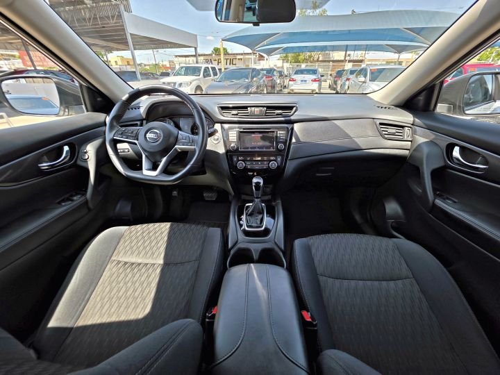 NISSAN ROGUE SV 2018 PLATA