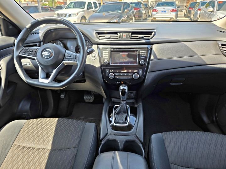NISSAN ROGUE SV 2018 PLATA