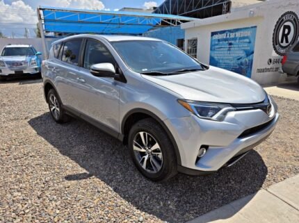Toyota RAV4 XLE 2018 | Rosas Automotriz