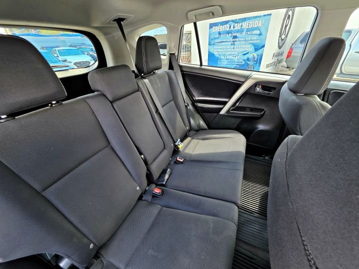 TOYOTA RAV4 XLE 2018