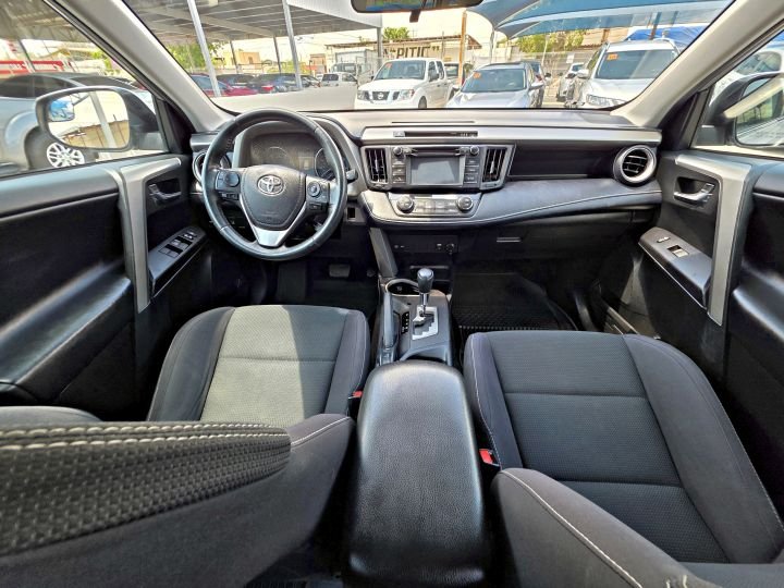 TOYOTA RAV4 XLE 2018