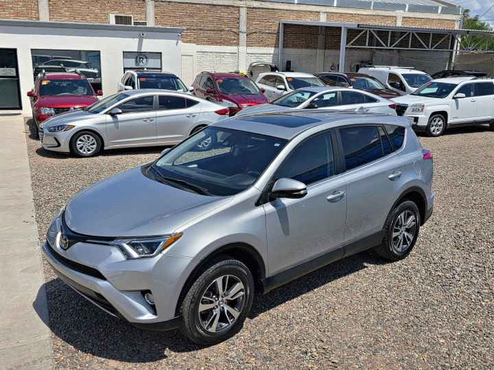TOYOTA RAV4 XLE 2018