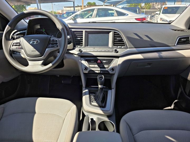 HYUNDAI ELANTRA SEL 2018 GRIS
