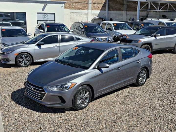 HYUNDAI ELANTRA SEL 2018 GRIS
