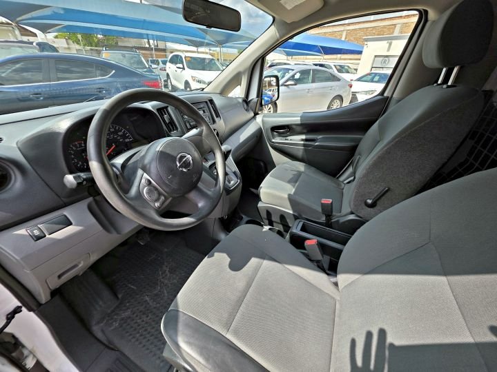 NISSAN NV200 SV 2017