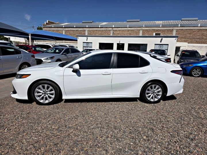 TOYOTA CAMRY LE 2018