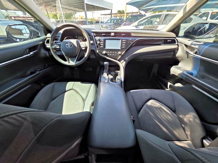 TOYOTA CAMRY LE 2018