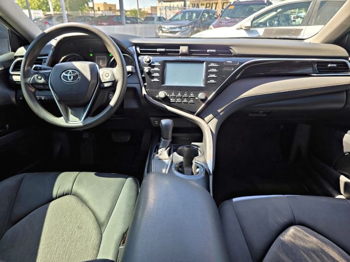TOYOTA CAMRY LE 2018