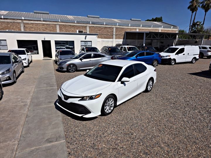 TOYOTA CAMRY LE 2018