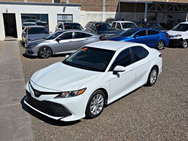 TOYOTA CAMRY LE 2018